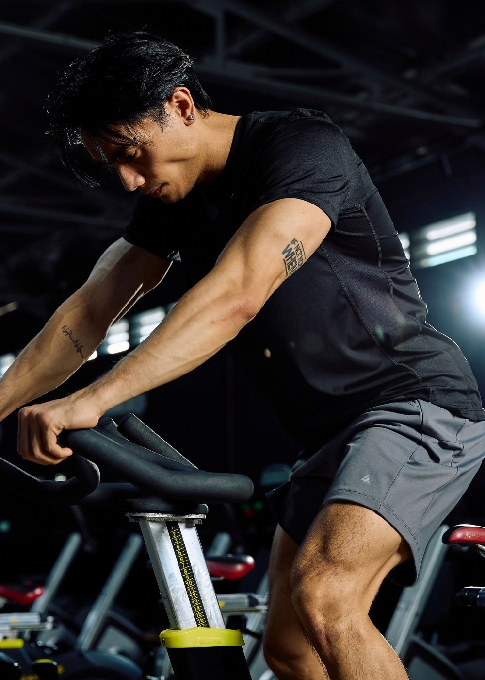 Áo Thun Thể Thao Ultra Stretch The Trainer 001