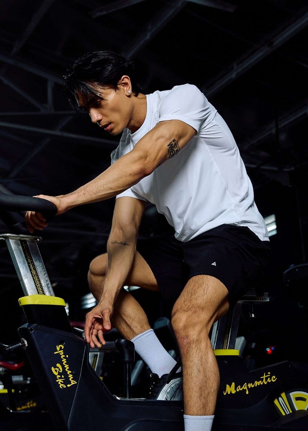 Áo Thun Thể Thao Ultra Stretch The Trainer 001